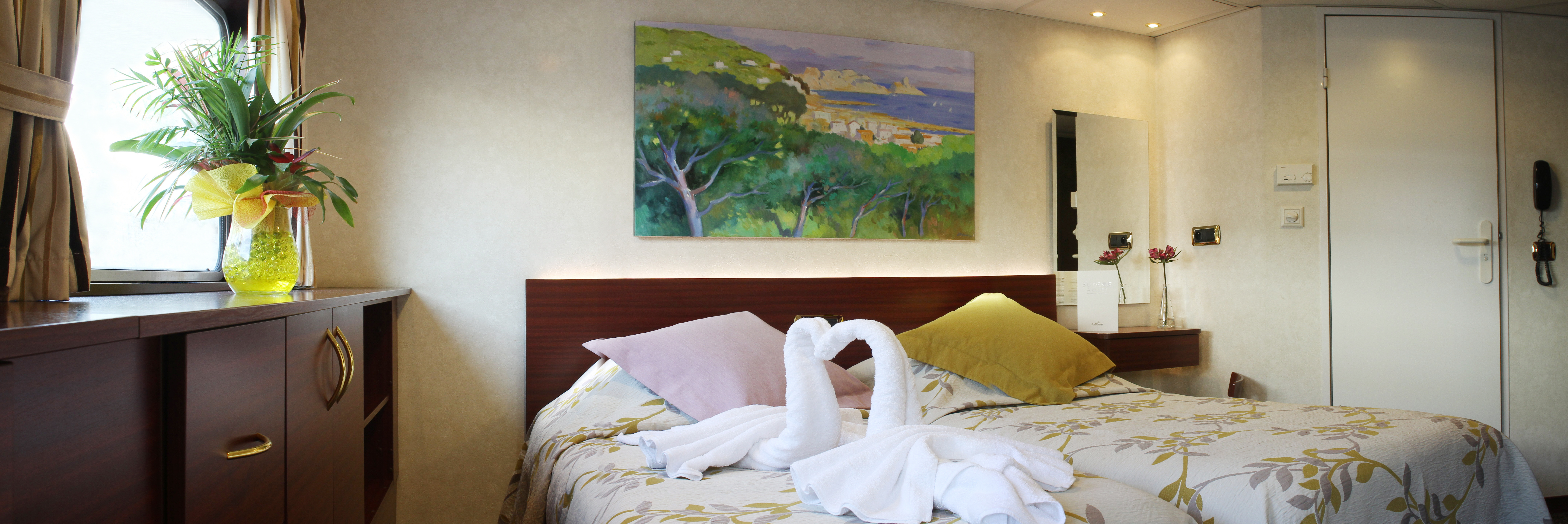 CroisiEurope MS Michelangelo Cabin 4.jpg